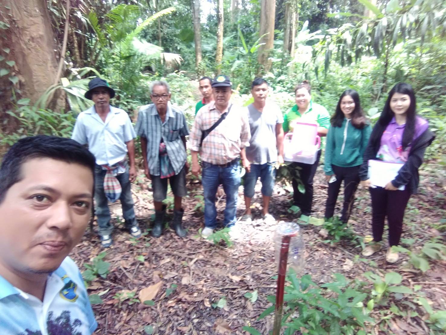 สำรวจทรัพยากรในพื้นที่ปกปัก สวนป่าชุมชนสำนักสงฆ์ทุ่งต่อเรือ โครงการอนุรักพันธุกรรมพืชฯ (อพ.สธ.อบต.โคกเจริญ)